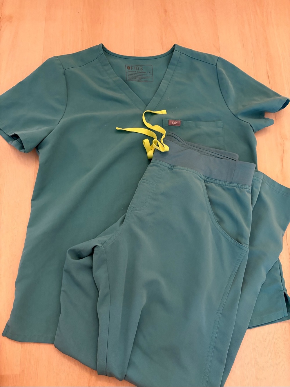 FIGS Teal Scrub Set with Yellow Drawstring